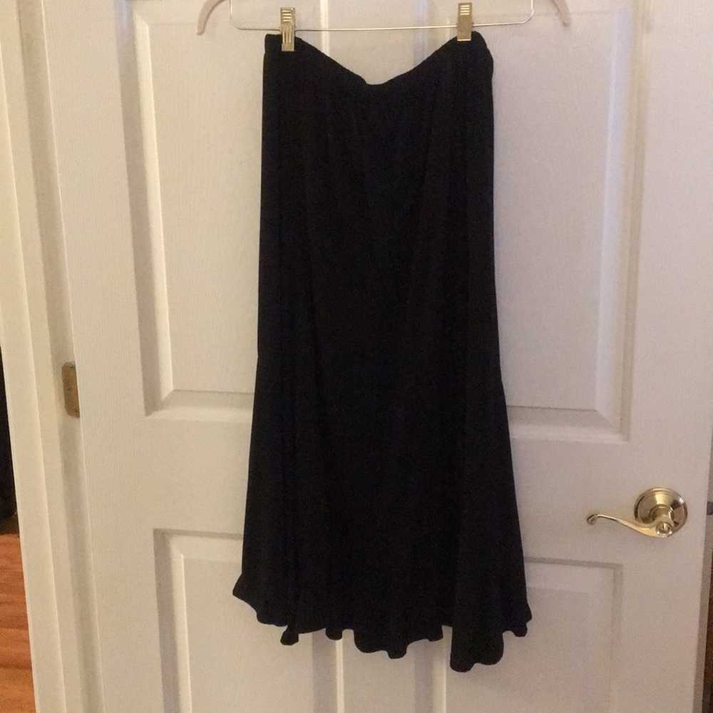 Simple black midi skirt